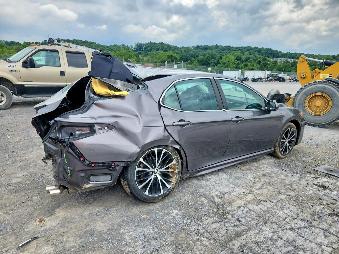 2019 Toyota Camry Se - zdjęcie 3