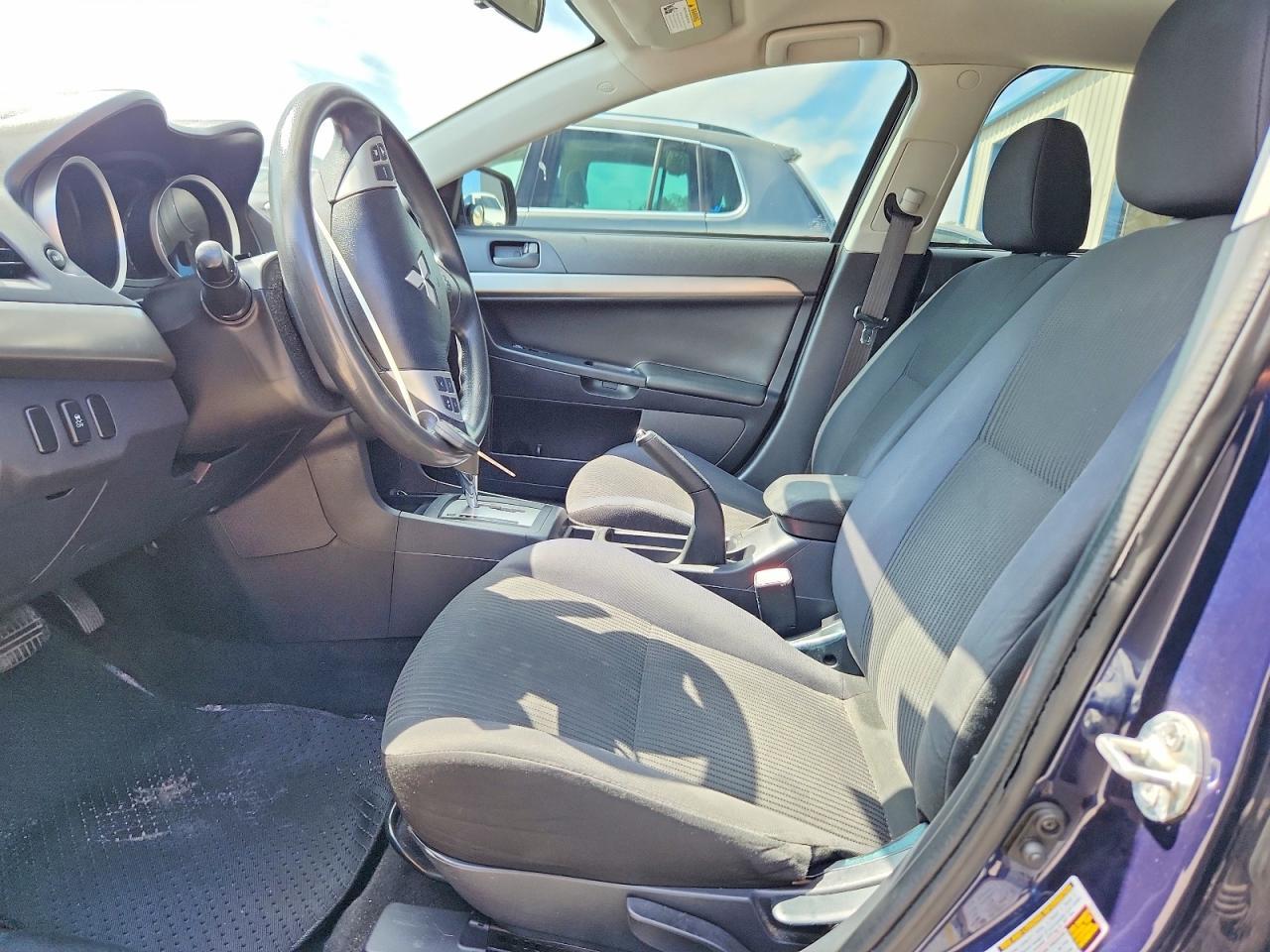 2014 Mitsubishi Lancer Es/Es Sport - zdjęcie 7