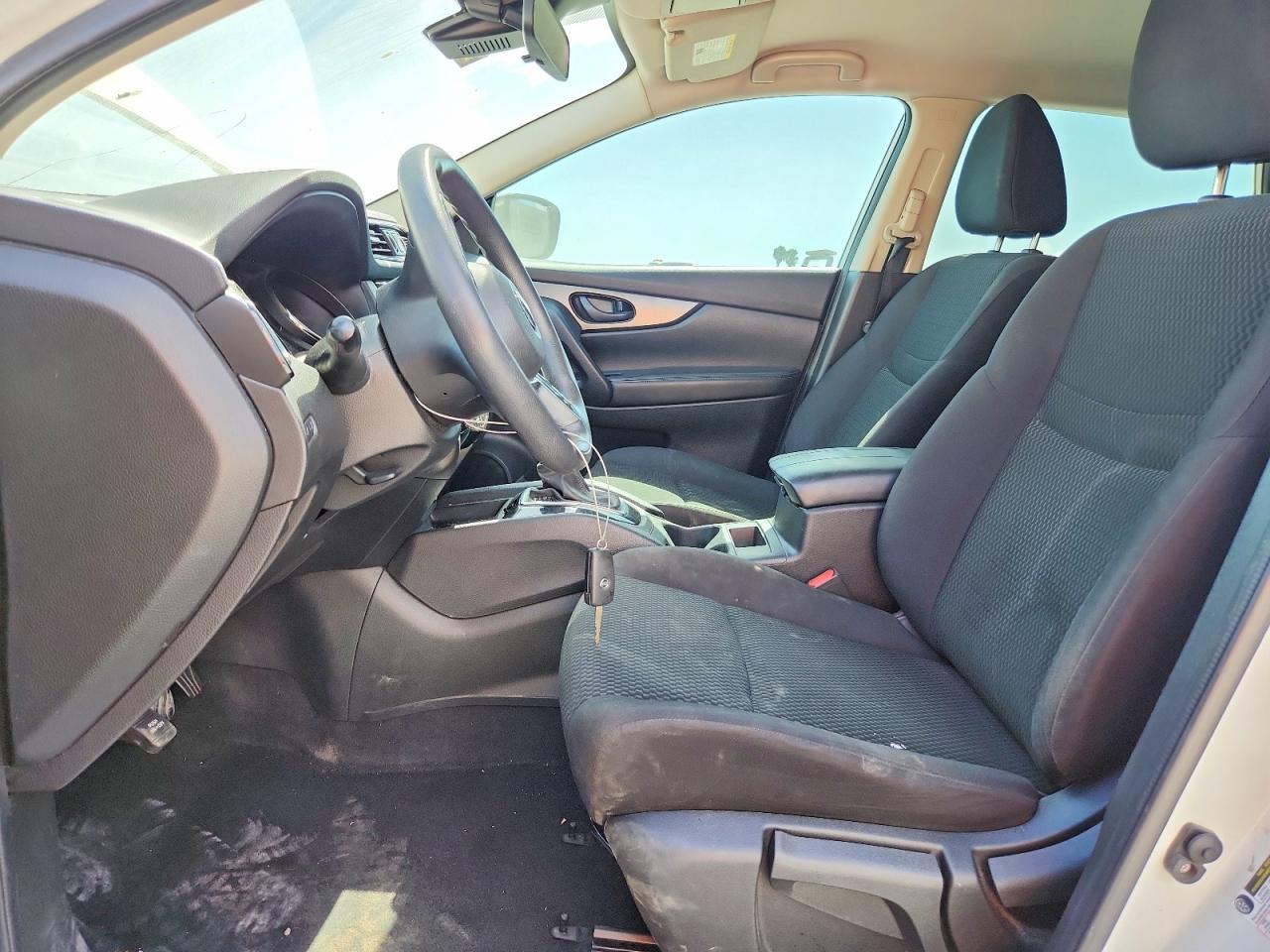 2020 Nissan Rogue Sport S - zdjęcie 7