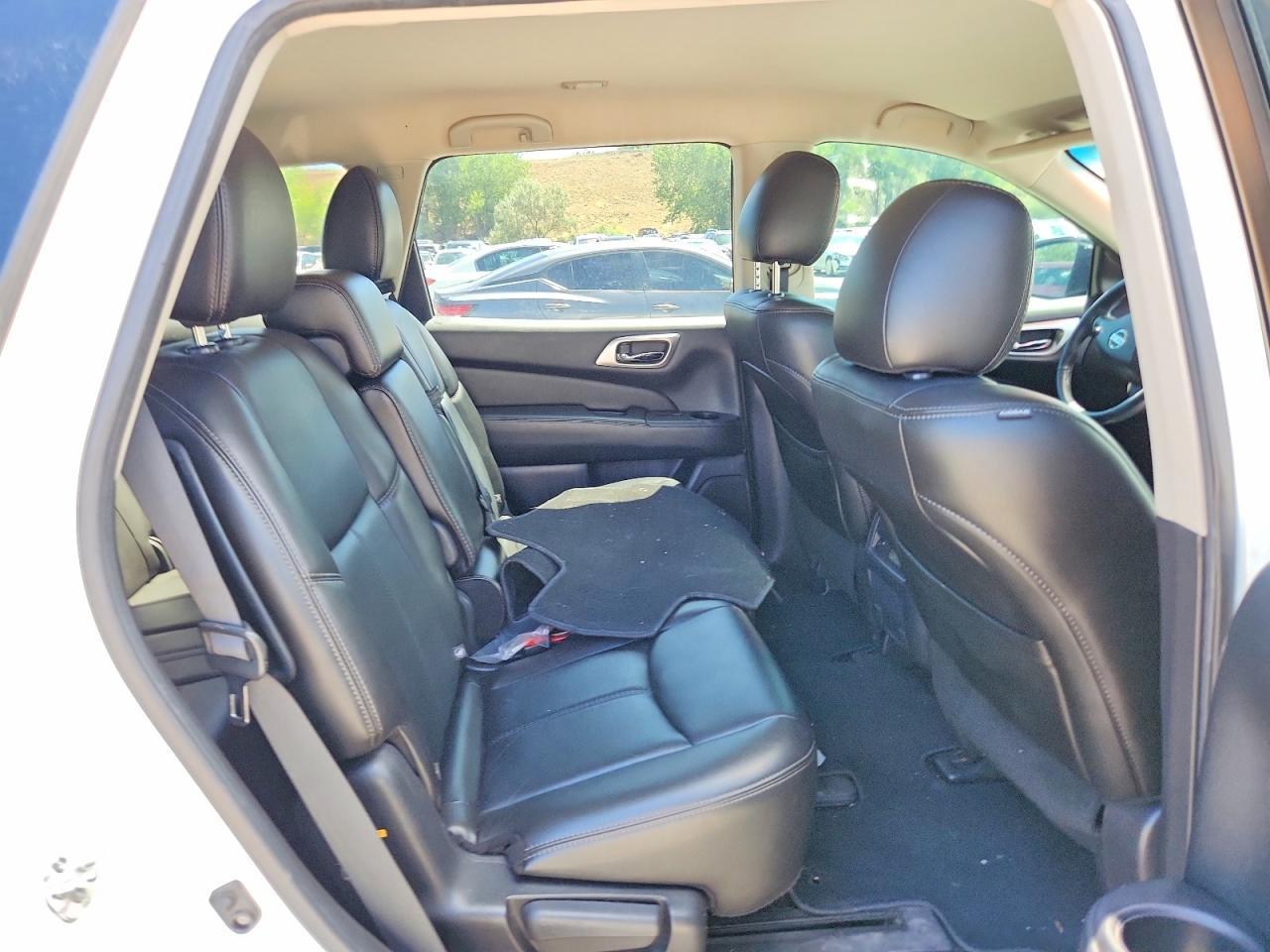 2014 Nissan Pathfinder Sl - zdjęcie 11