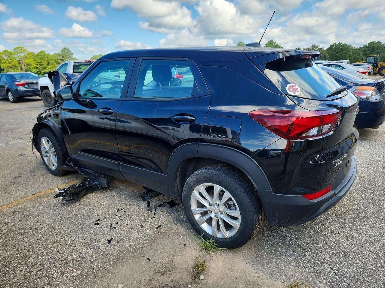 2023 Chevrolet Trailblazer Ls - zdjęcie 2