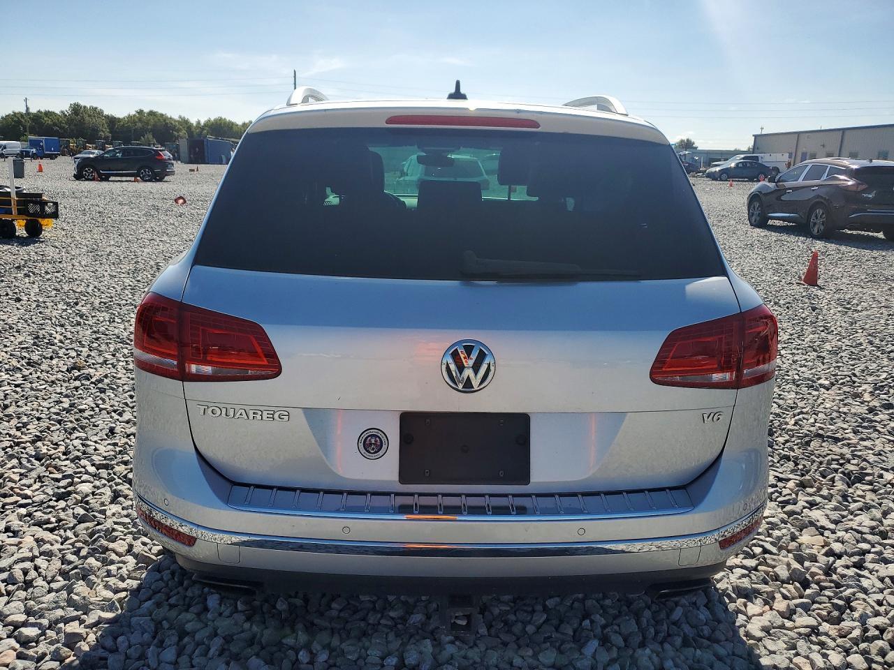 2017 Volkswagen Touareg Wolfsburg - zdjęcie 6