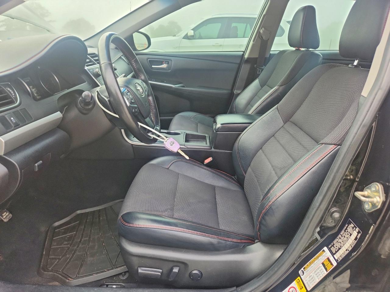 2016 Toyota Camry Se - zdjęcie 7