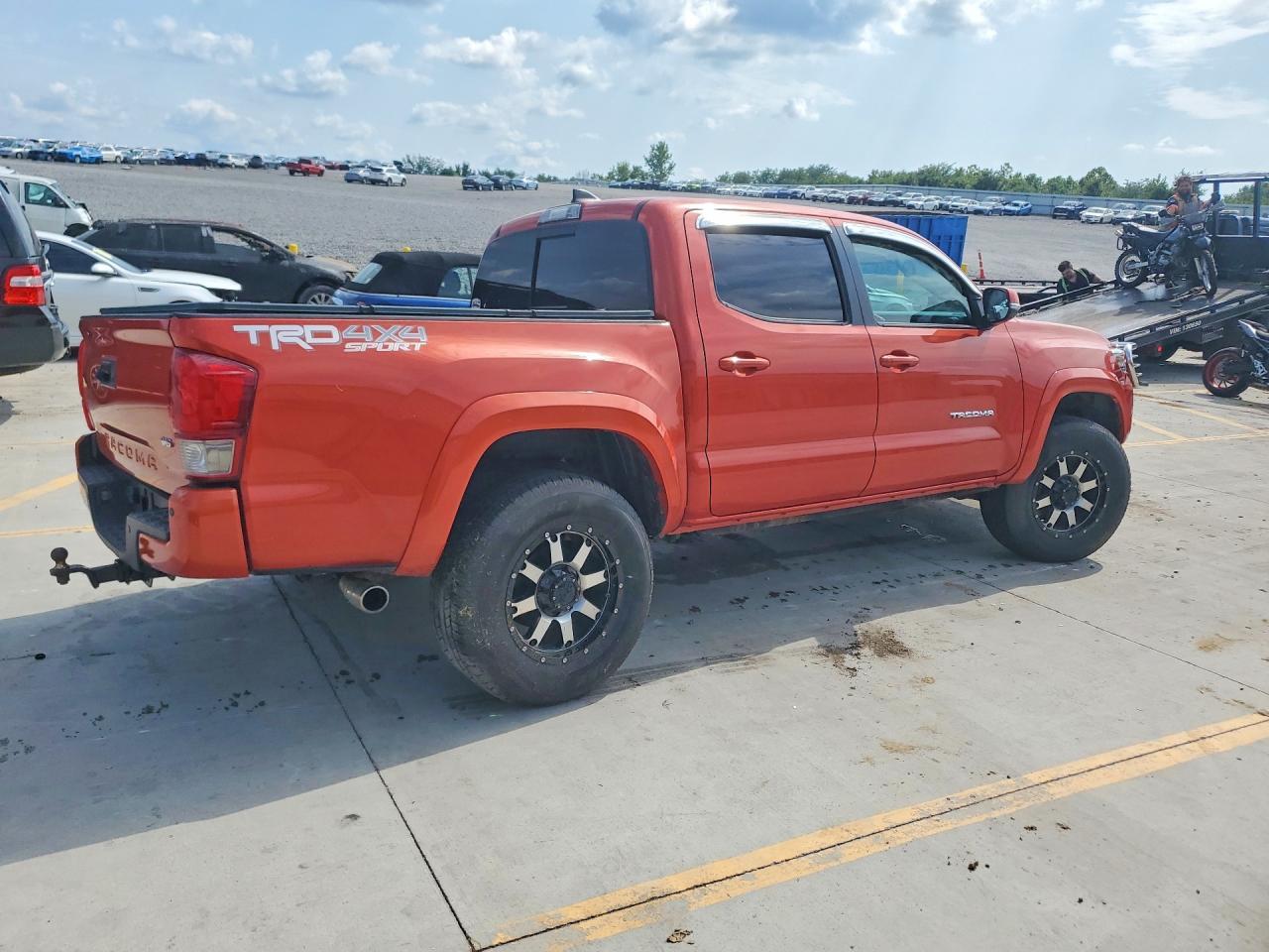 2017 Toyota Tacoma Trd Sport - zdjęcie 3