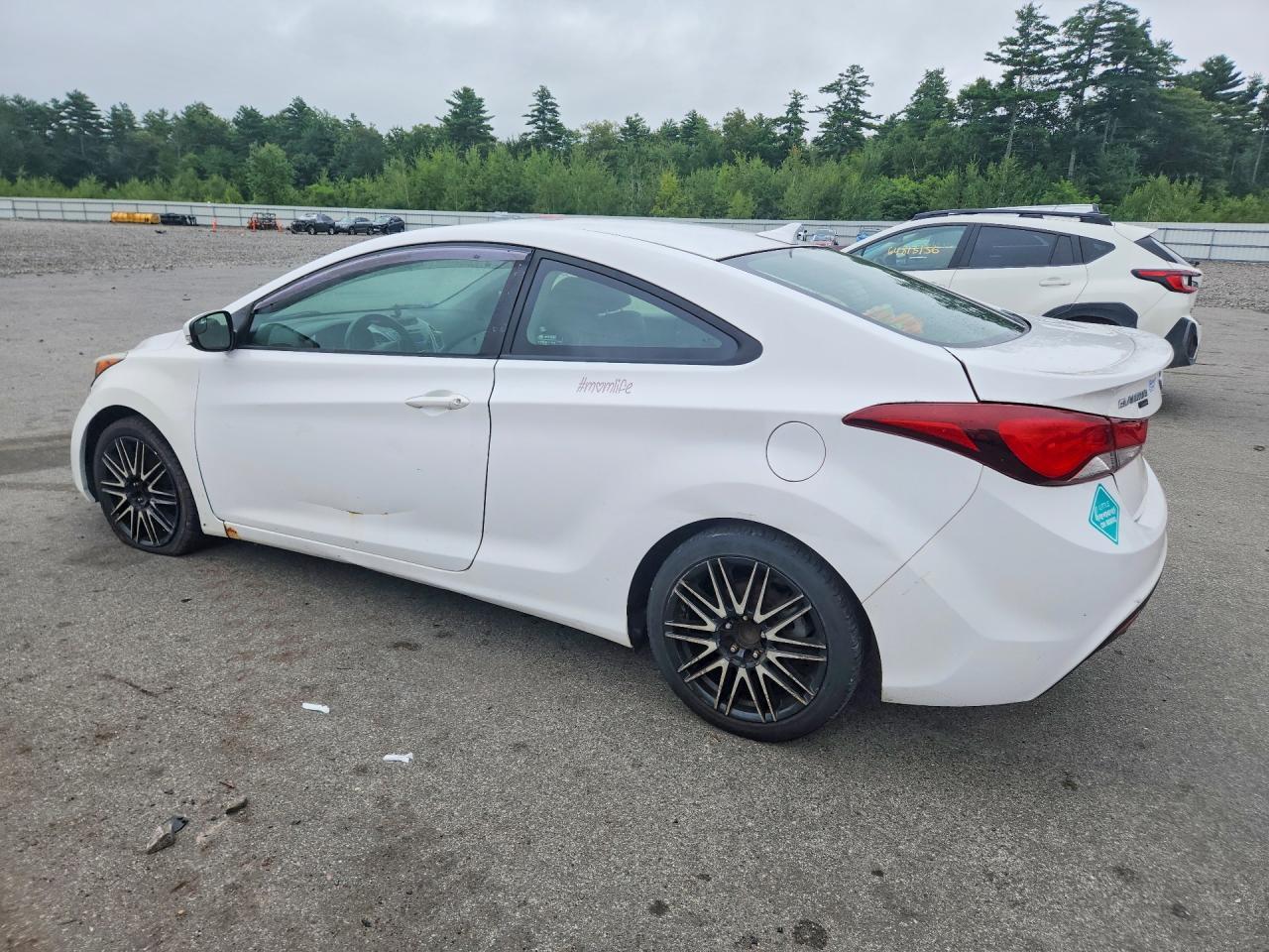 2014 Hyundai Elantra Coupe Base - zdjęcie 2