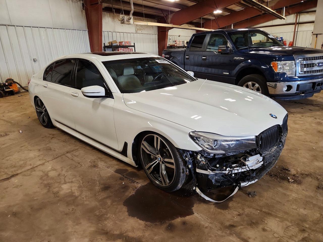 2017 BMW 740 I - zdjęcie 4