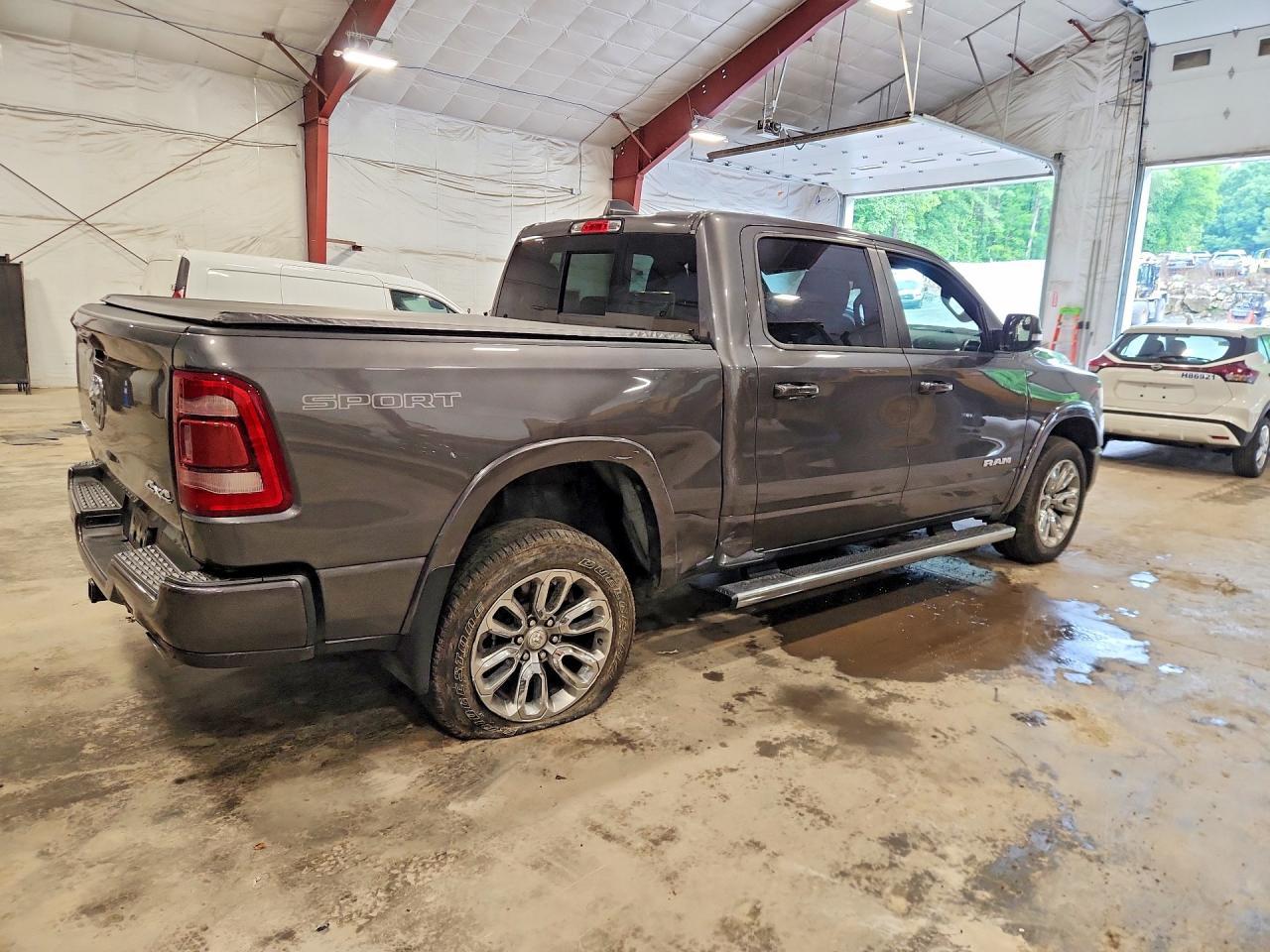 2021 Ram 1500 Laramie - zdjęcie 3