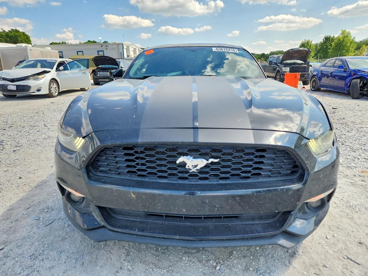 2016 Ford Mustang - zdjęcie 5