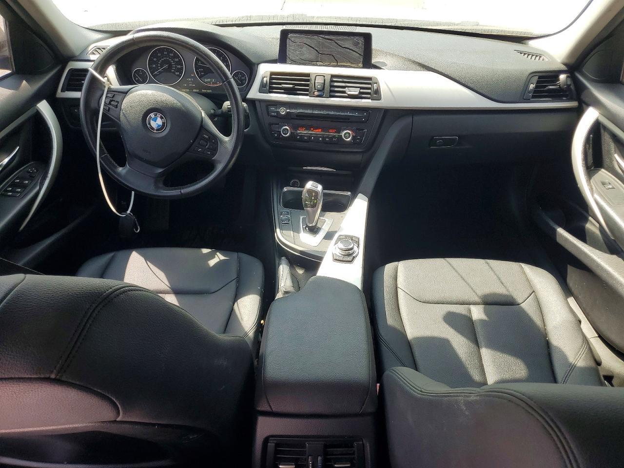 2013 BMW 320 I - zdjęcie 8