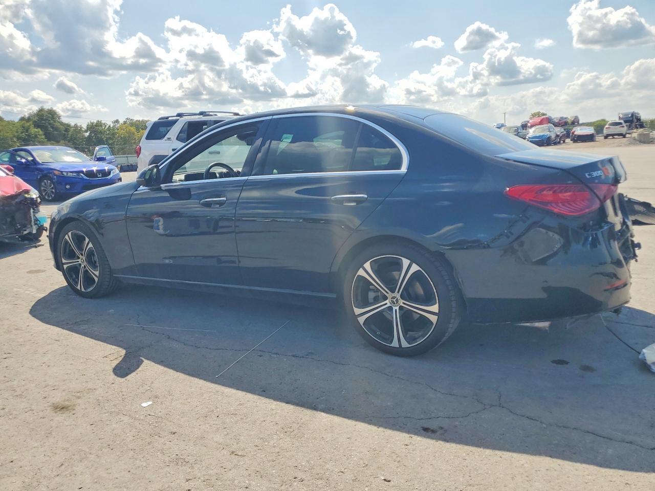 2024 Mercedes-Benz C 300 - zdjęcie 2