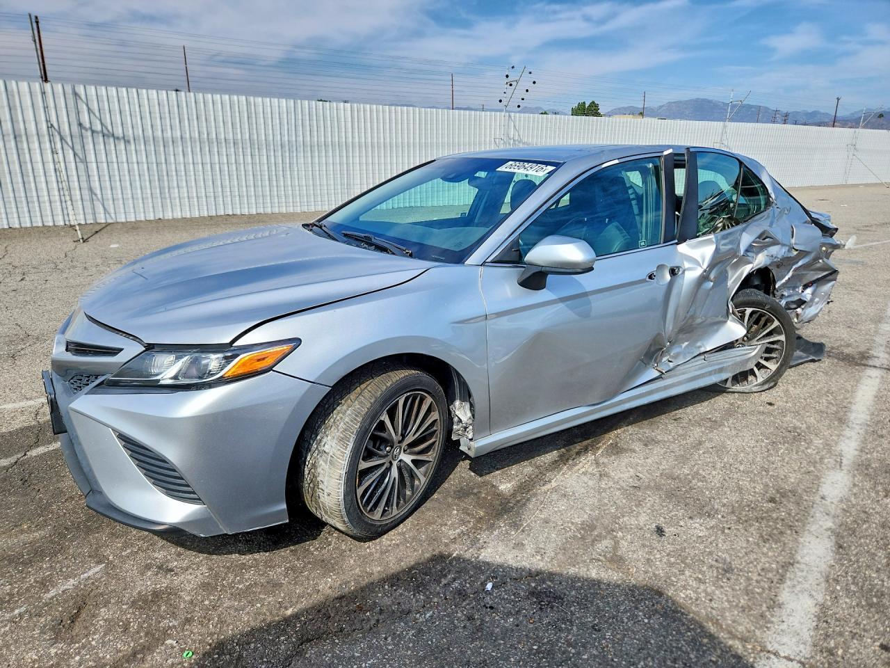 2018 Toyota Camry Se - zdjęcie główne