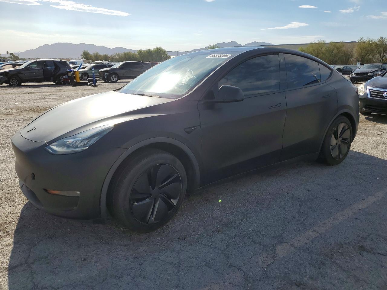 2022 Tesla Model Y - zdjęcie główne