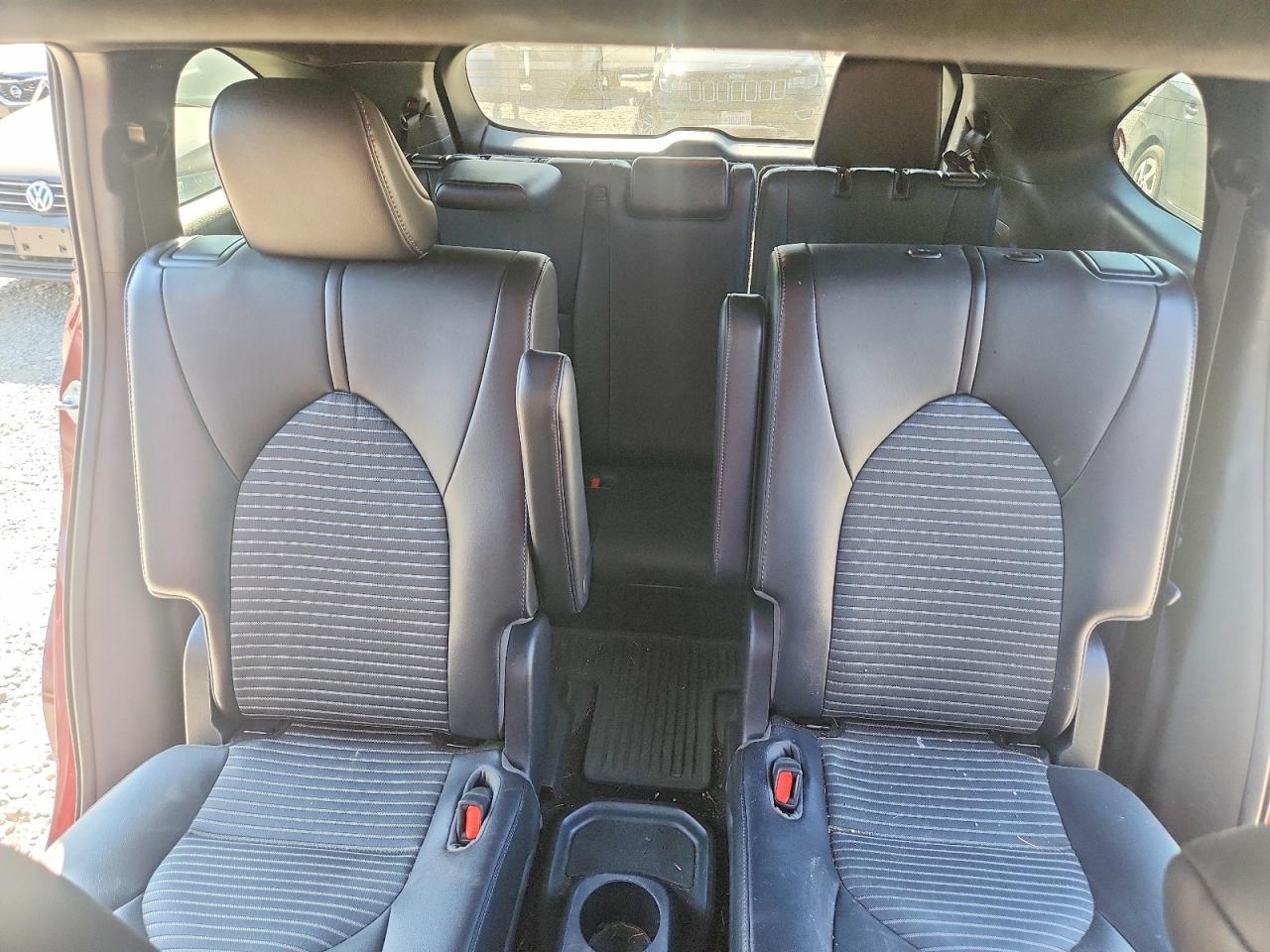 2021 Toyota Highlander Xse - zdjęcie 10