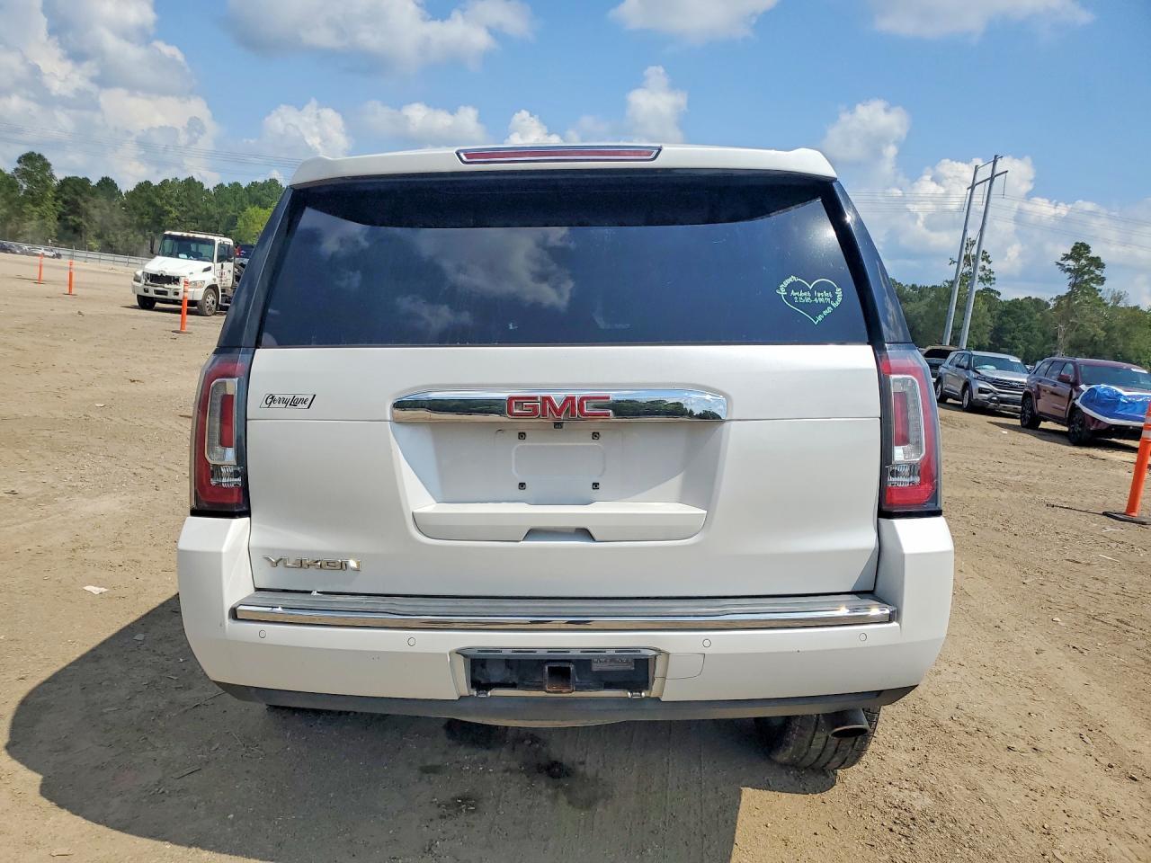 2019 GMC Yukon Denali - zdjęcie 6