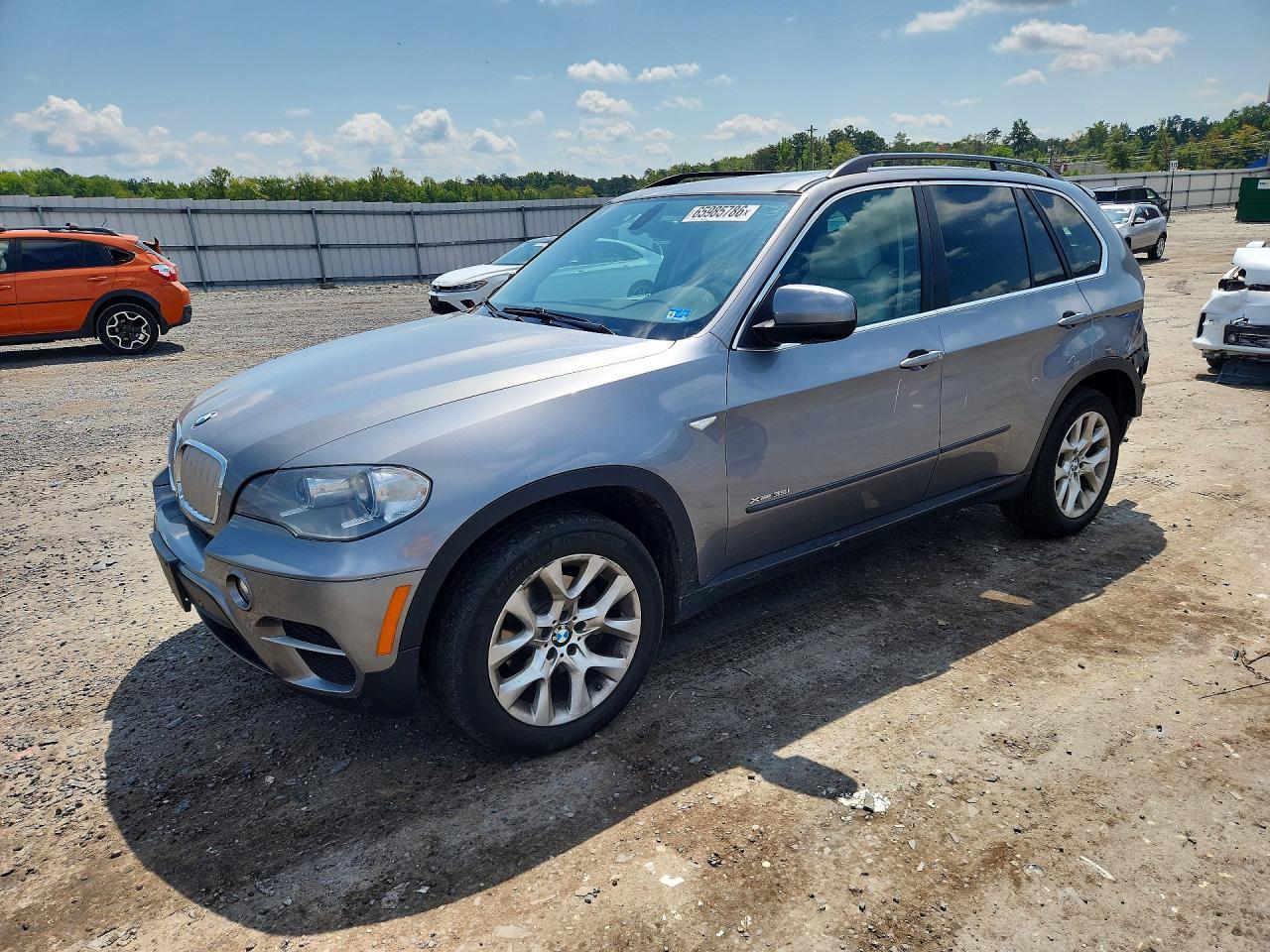 2013 BMW X5 xDrive35I - zdjęcie główne