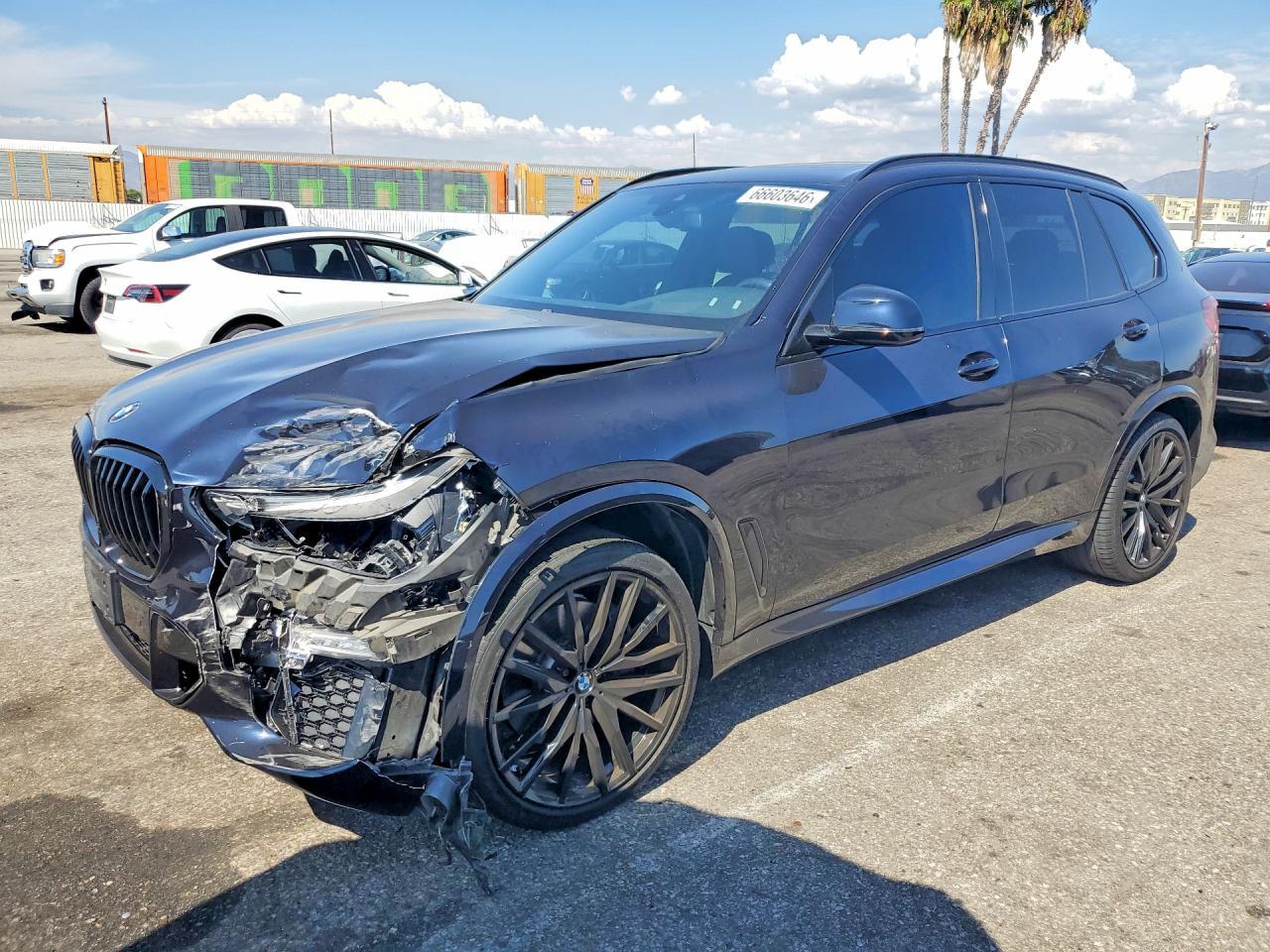 2019 BMW X5 xDrive50I - zdjęcie główne