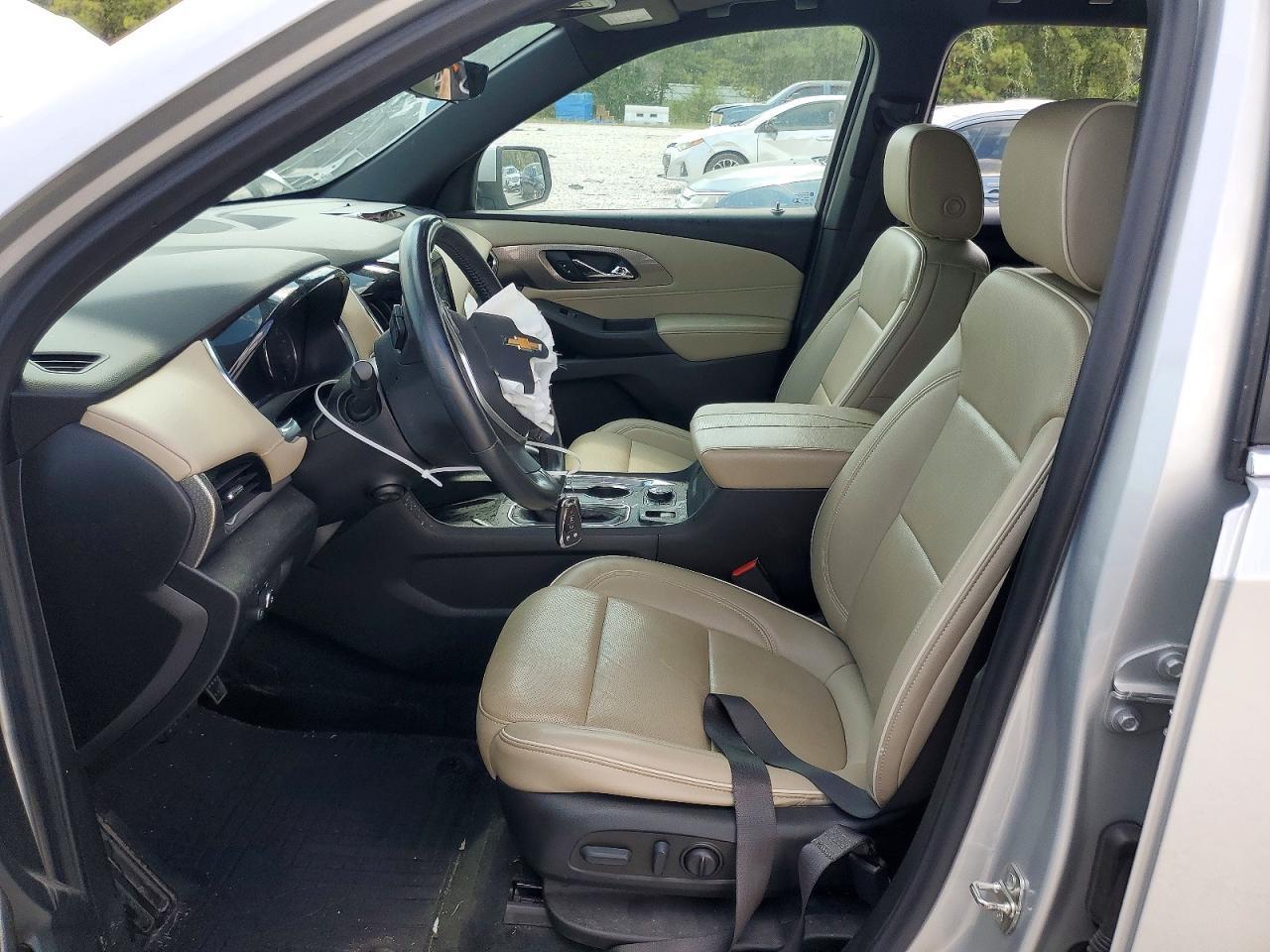 2022 Chevrolet Traverse Premier - zdjęcie 7