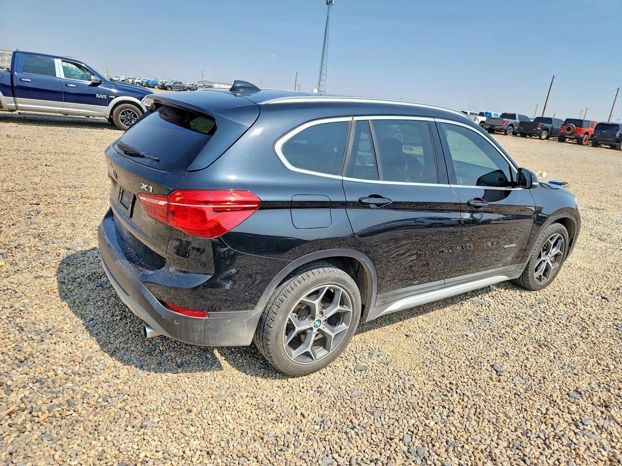 2017 BMW X1 Sdrive28I - zdjęcie 3