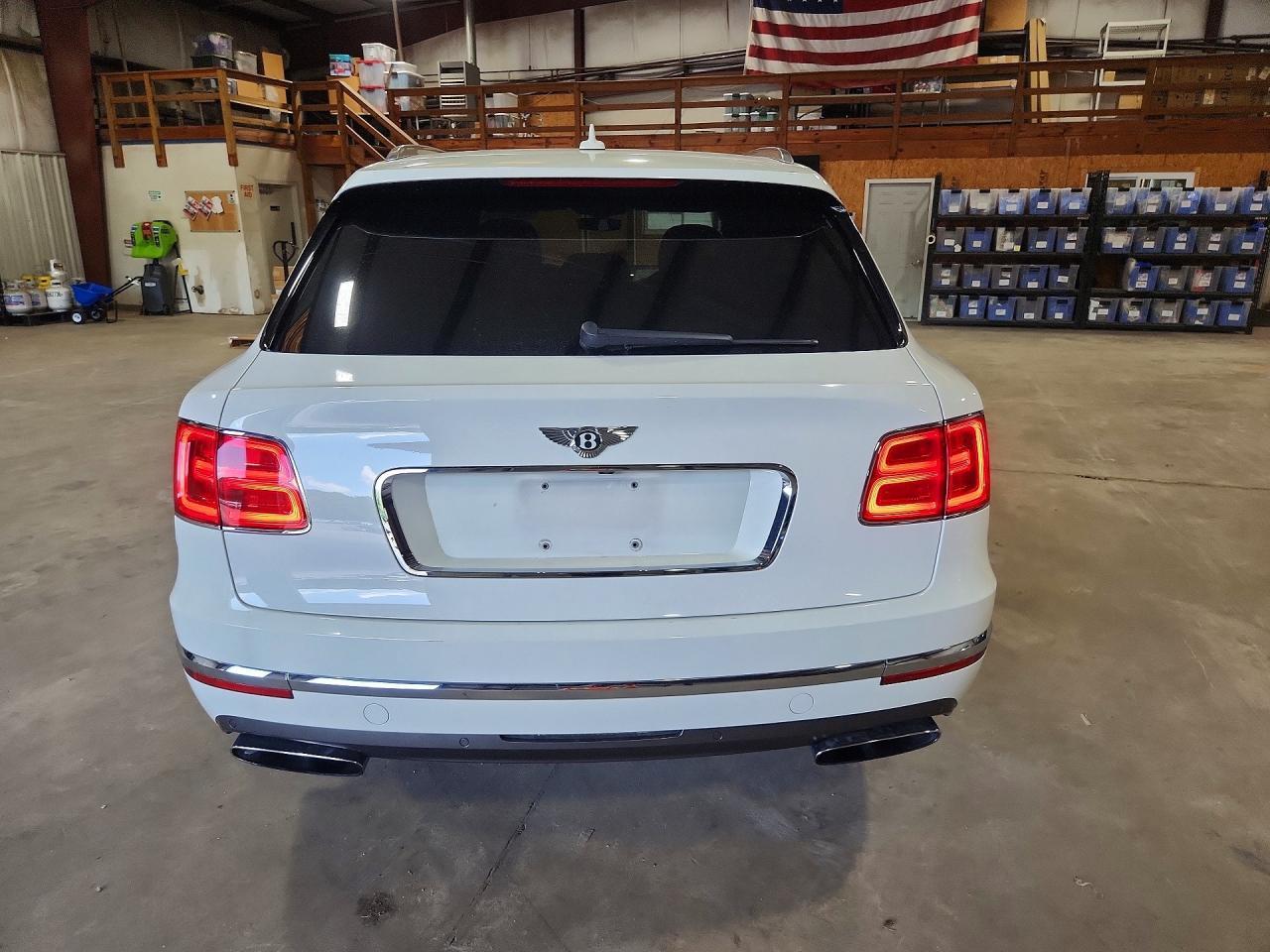 2017 Bentley Bentayga - zdjęcie 6