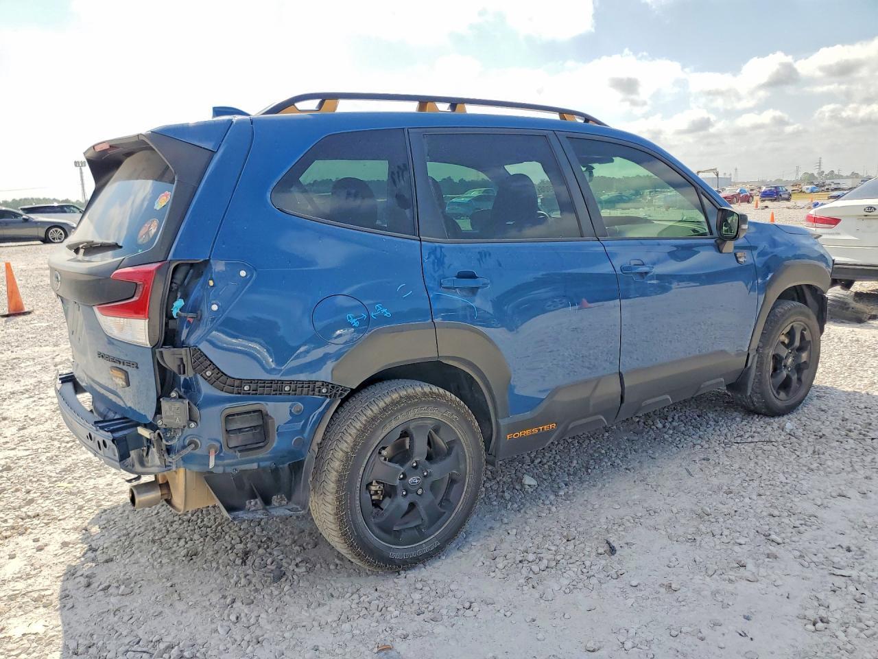 2022 Subaru Forester Wilderness - zdjęcie 3