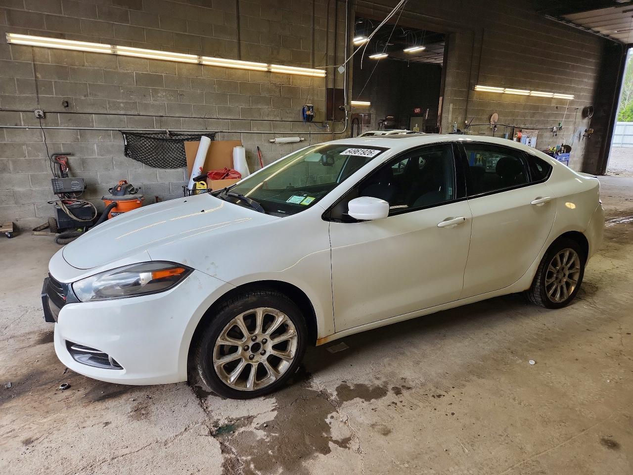 2013 Dodge Dart Sxt - zdjęcie główne
