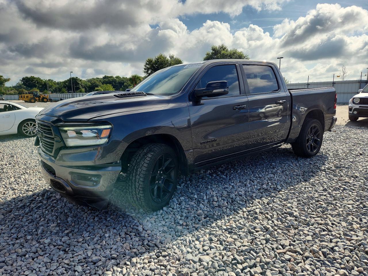2023 Ram 1500 Laramie - zdjęcie główne