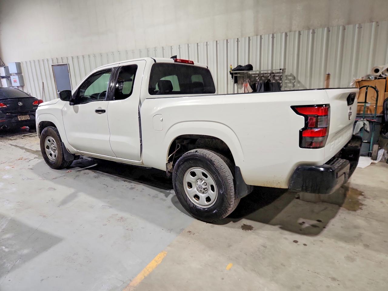 2023 Nissan Frontier S - zdjęcie 2
