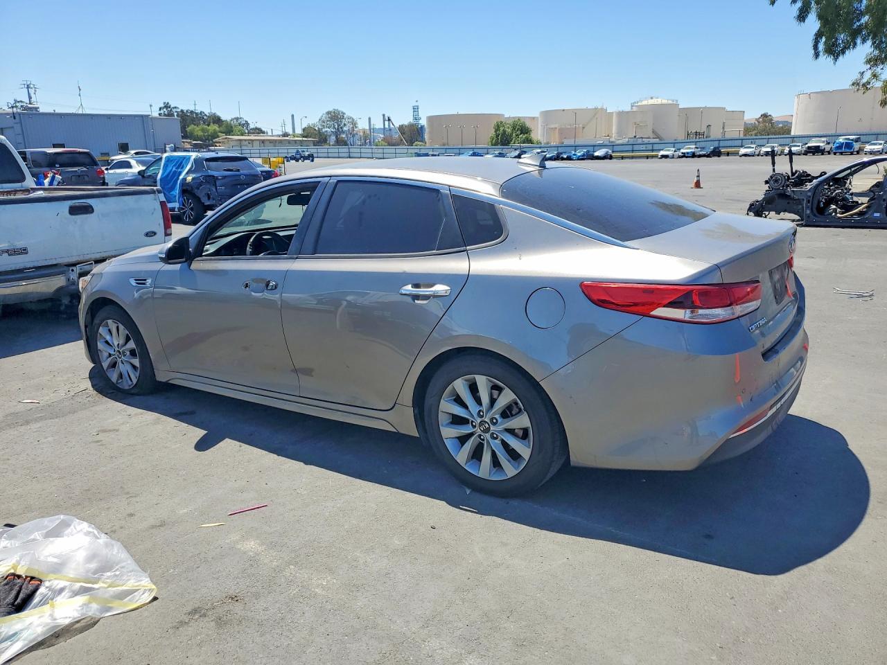 2018 Kia Optima Lx - zdjęcie 2