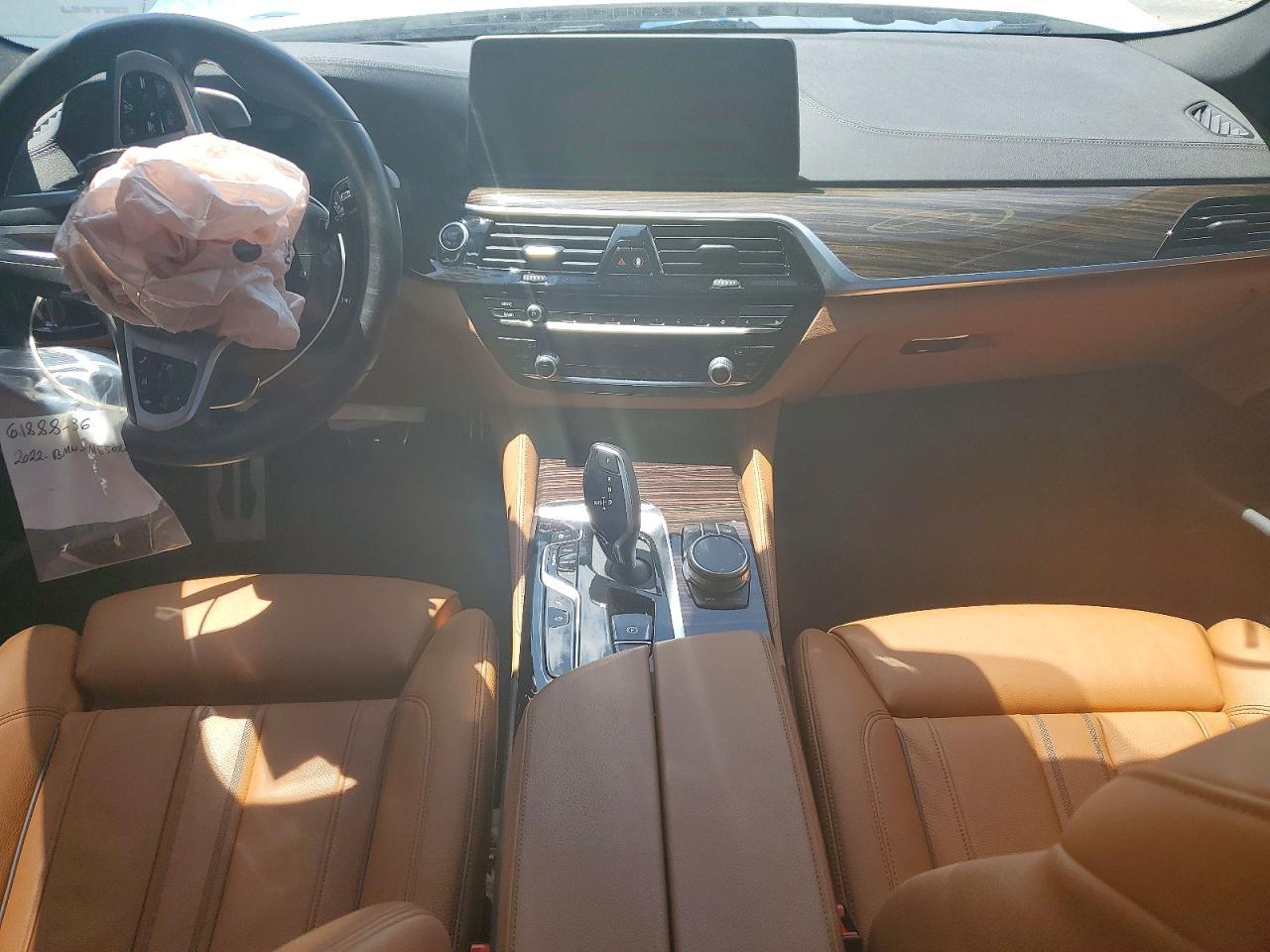 2022 BMW M550Xi - zdjęcie 8