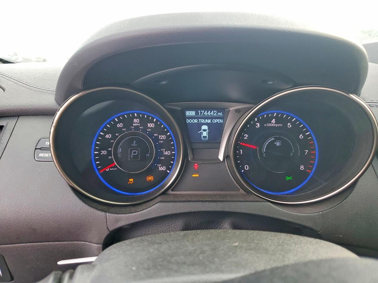 2014 Hyundai Genesis Coupe 2.0T - zdjęcie 9