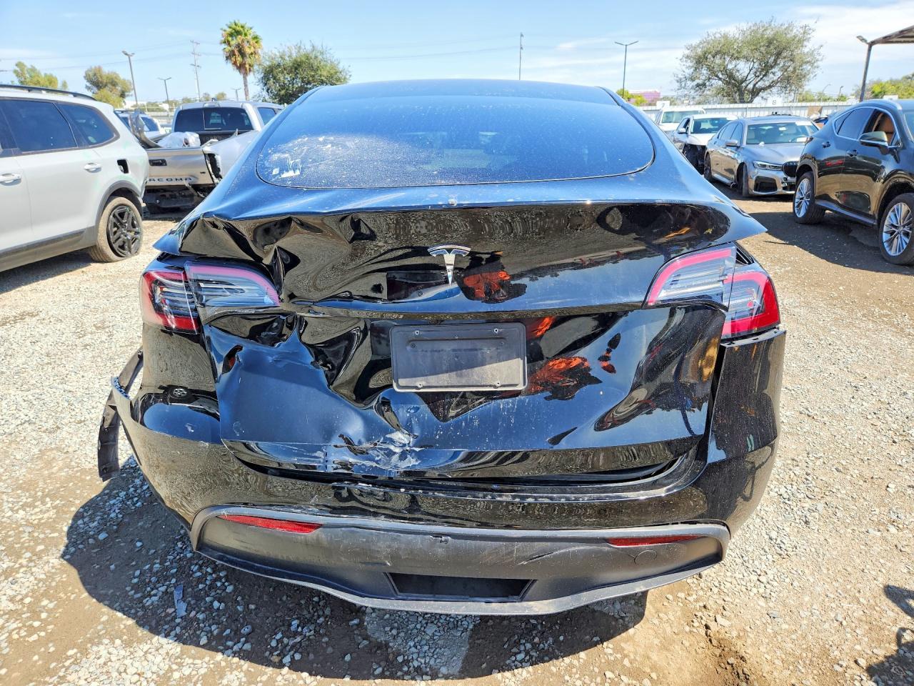 2024 Tesla Model Y - zdjęcie 6
