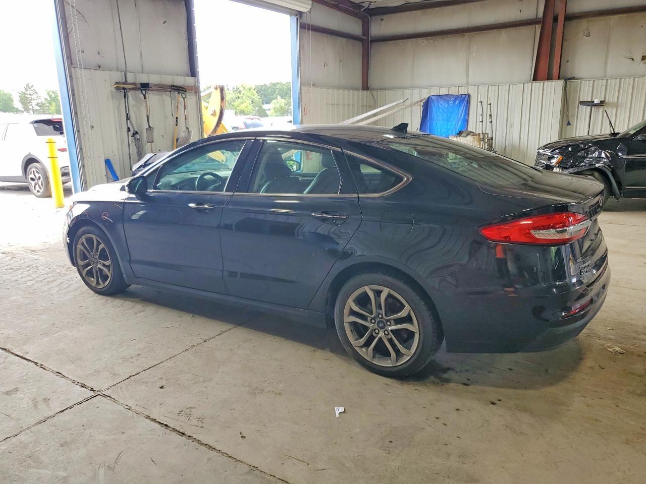 2019 Ford Fusion Sel - zdjęcie 2