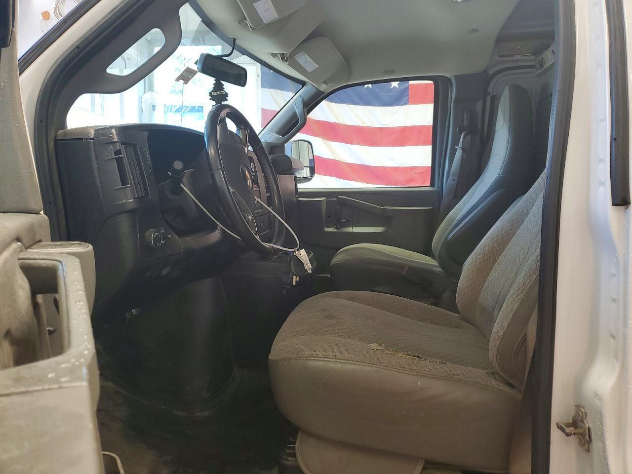 2019 Chevrolet Express G2500 - zdjęcie 7