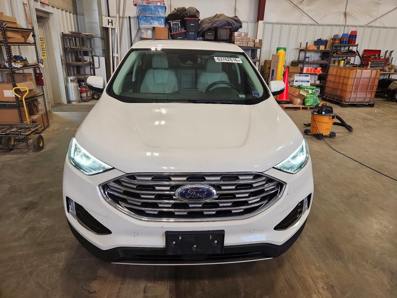 2021 Ford Edge Titanium - zdjęcie 5