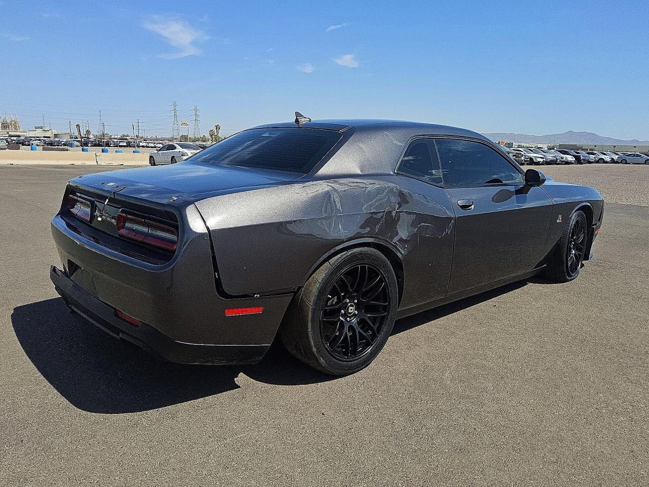 2016 Dodge Challenger R/T Scat Pack - zdjęcie 3