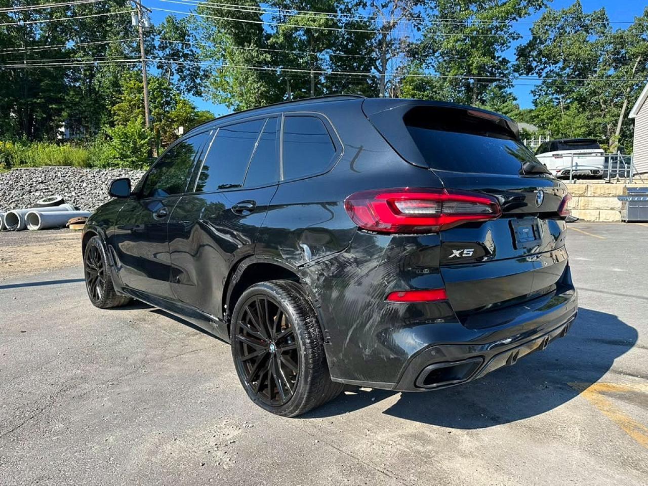 2023 BMW X5 xDrive40I - zdjęcie 2