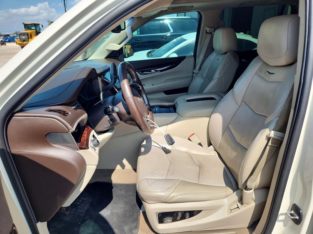 2015 Cadillac Escalade Luxury - zdjęcie 7