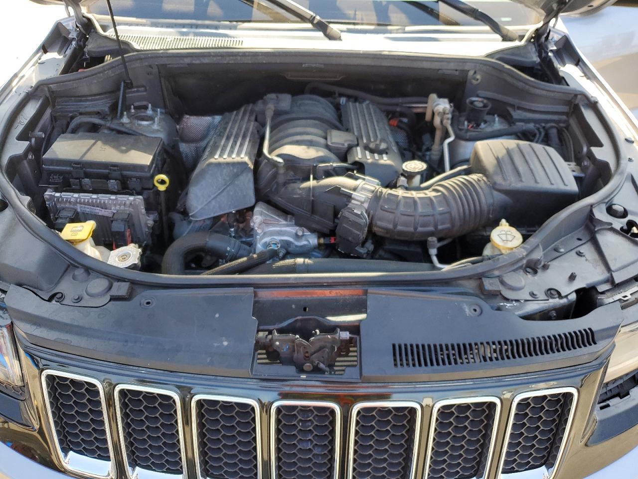 2015 Jeep Grand Cherokee Srt-8 - zdjęcie 12
