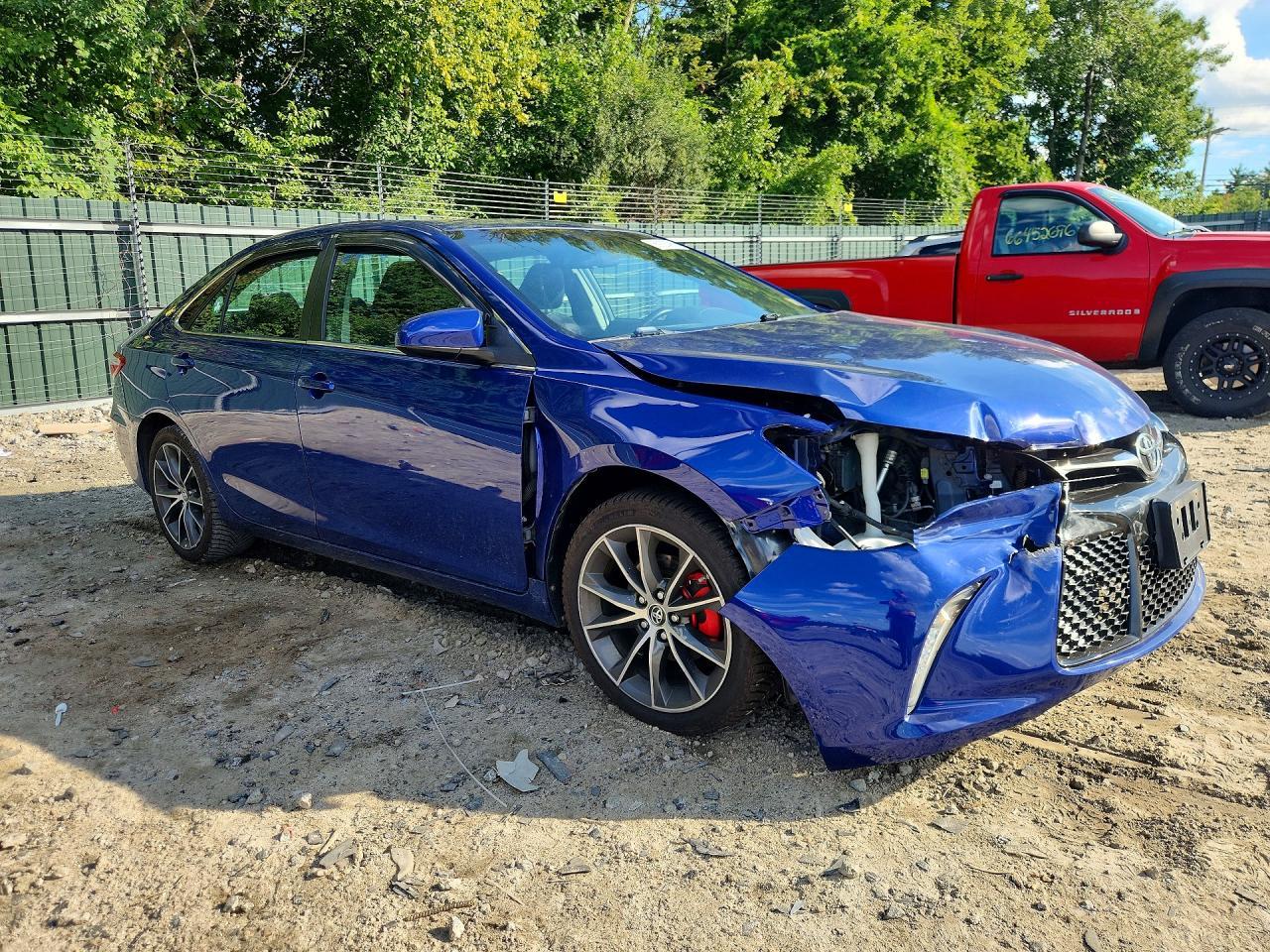 2015 Toyota Camry Xse - zdjęcie 4