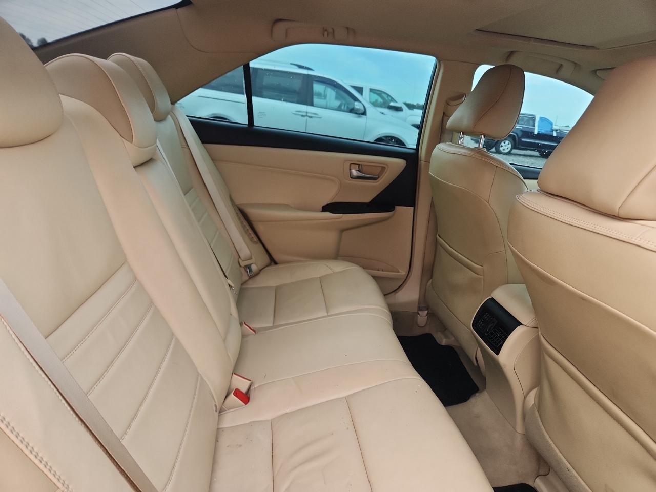 2015 Toyota Camry Hybrid Xle - zdjęcie 10