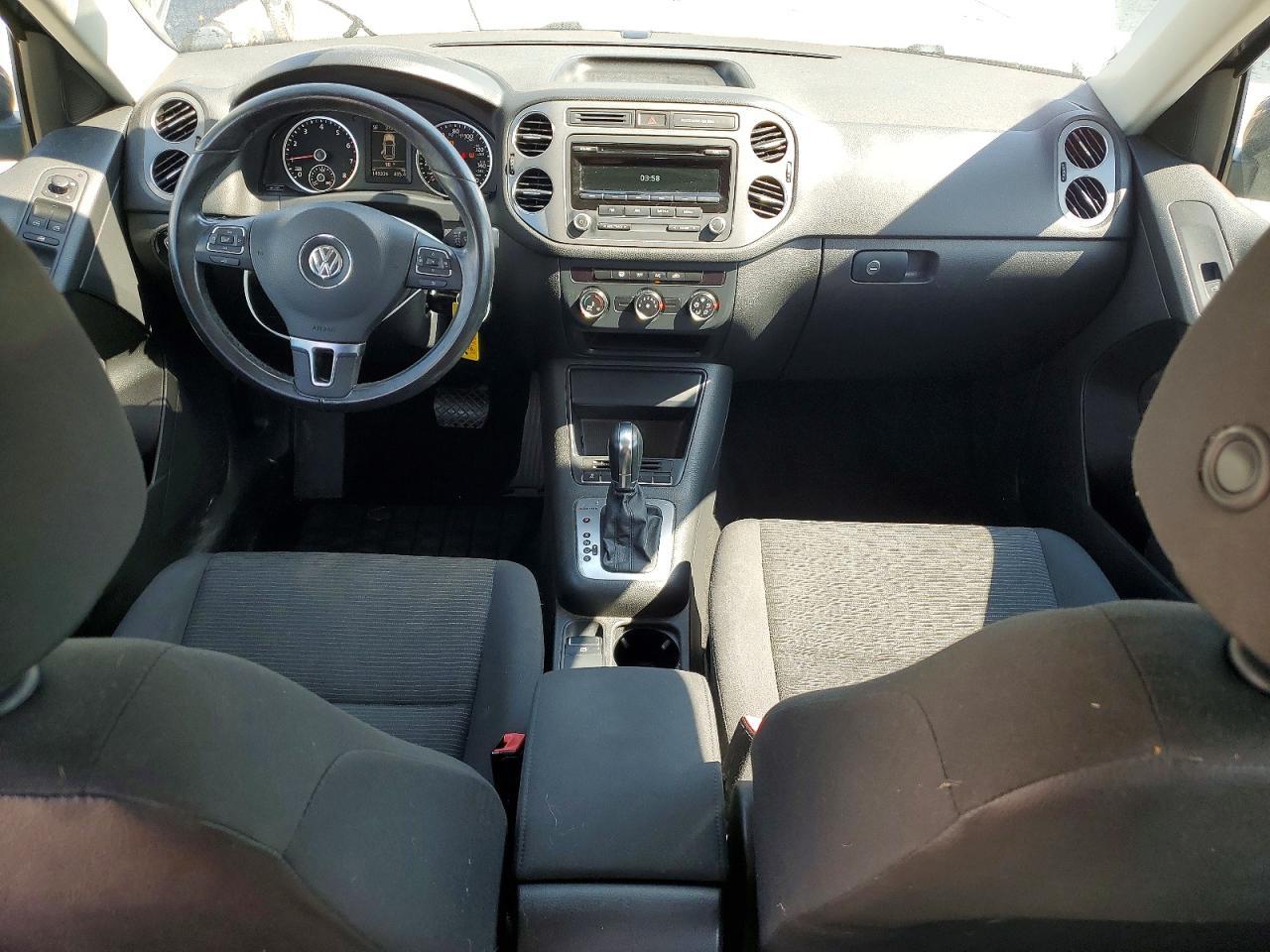 2014 Volkswagen Tiguan S - zdjęcie 8