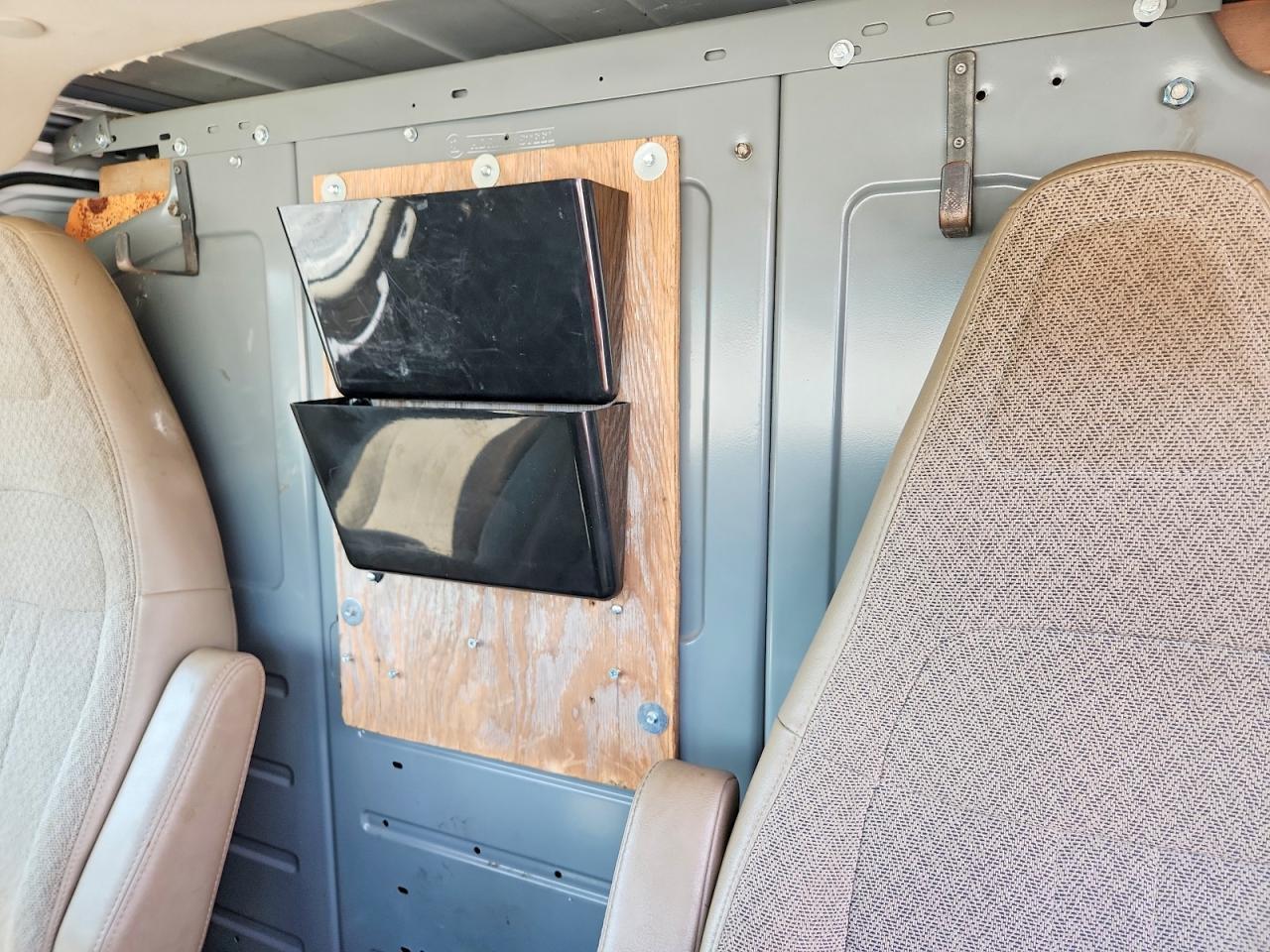 2020 Chevrolet Express G2500 - zdjęcie 10