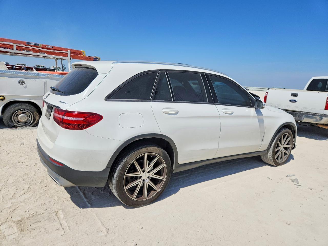 2019 Mercedes-Benz Glc 300 4Matic - zdjęcie 3