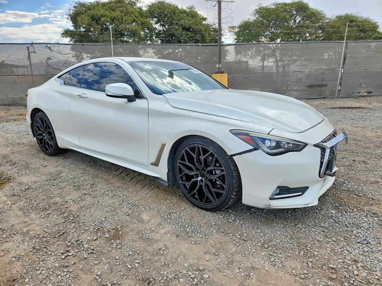 2017 Infiniti Q60 3.0T Premium - zdjęcie 4