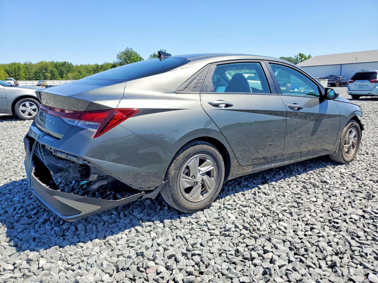 2025 Hyundai Elantra Se - zdjęcie 3