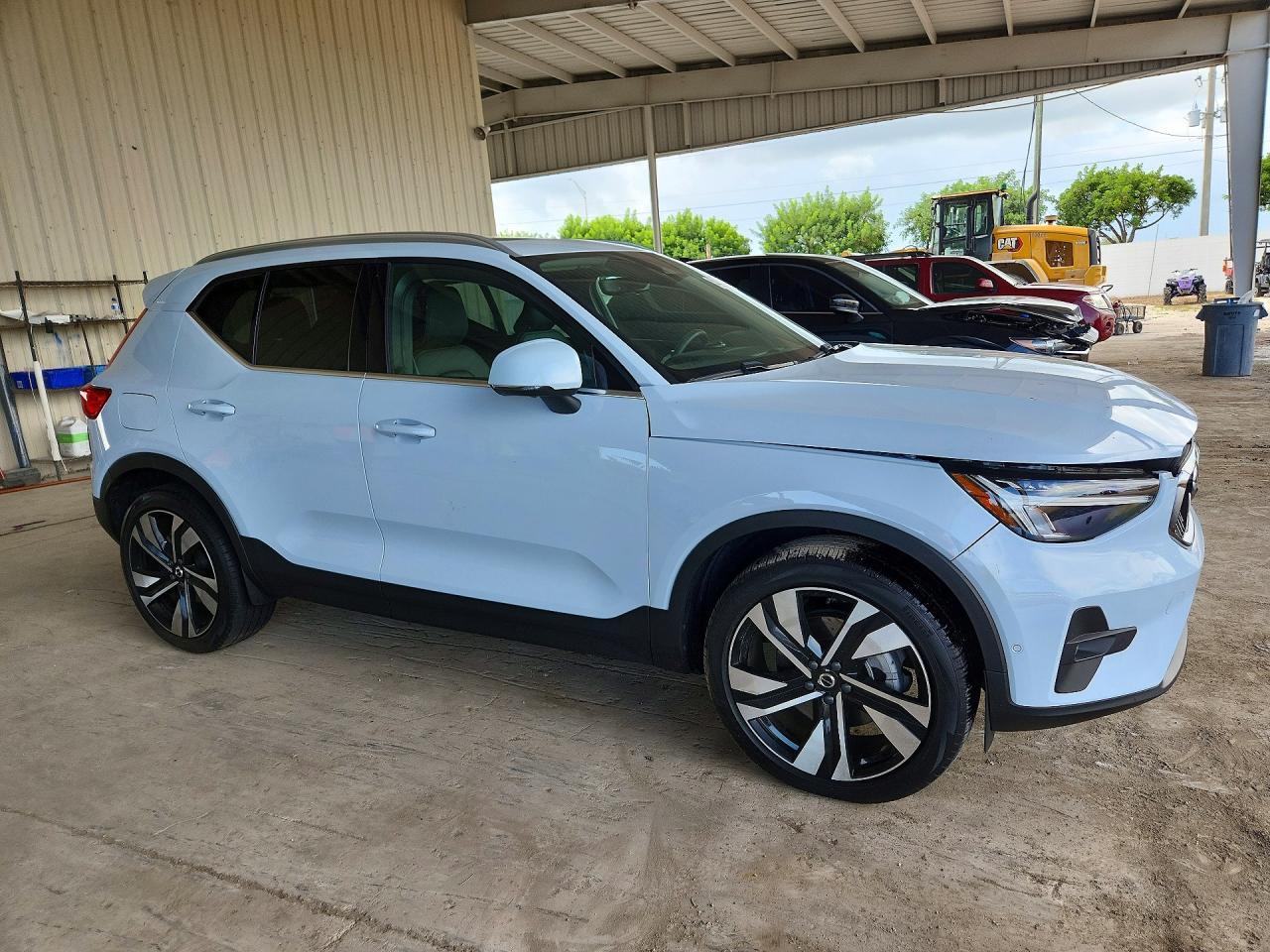 2024 Volvo Xc40 Plus - zdjęcie 4