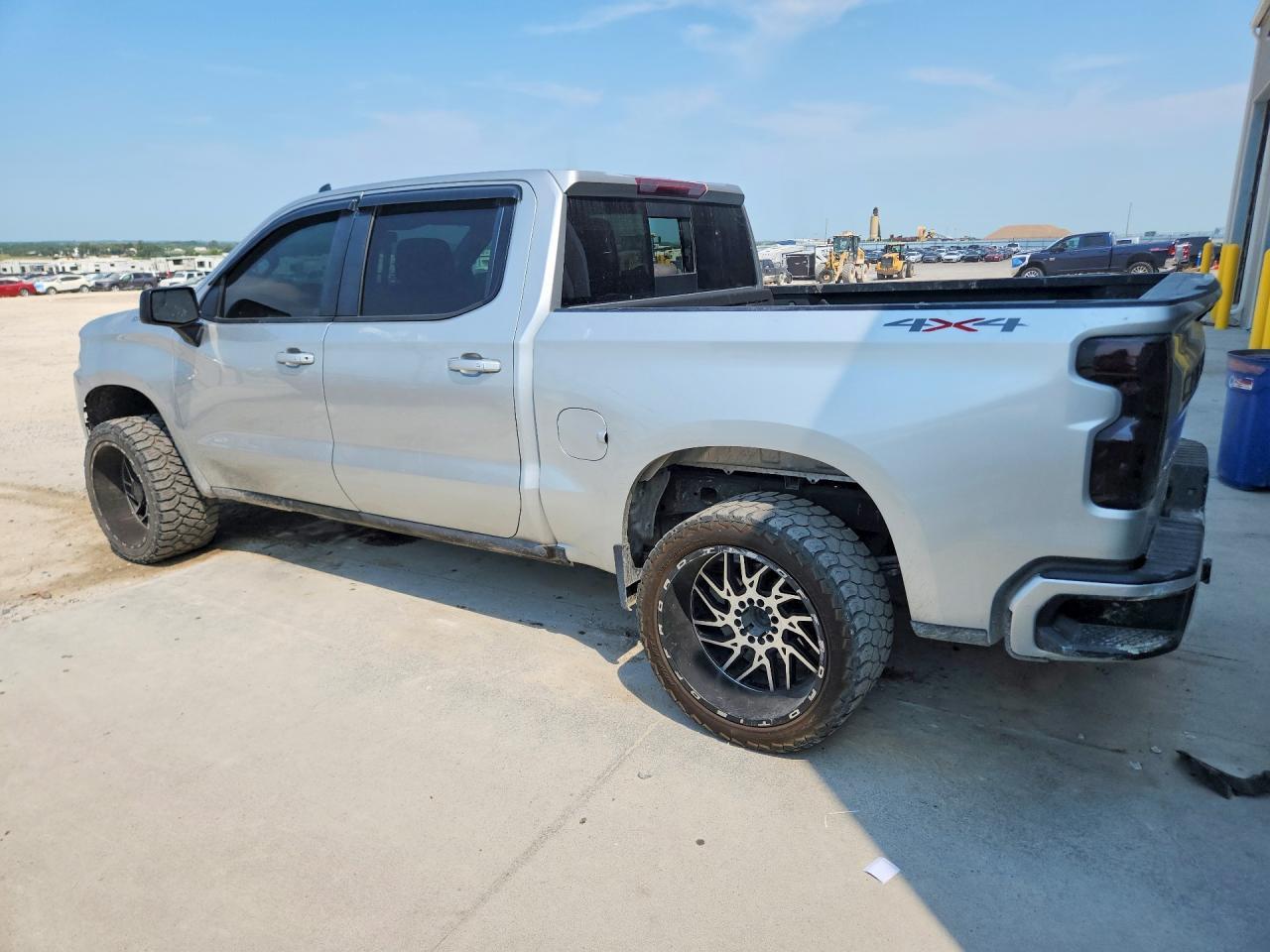 2019 Chevrolet Silverado K1500 Rst - zdjęcie 2