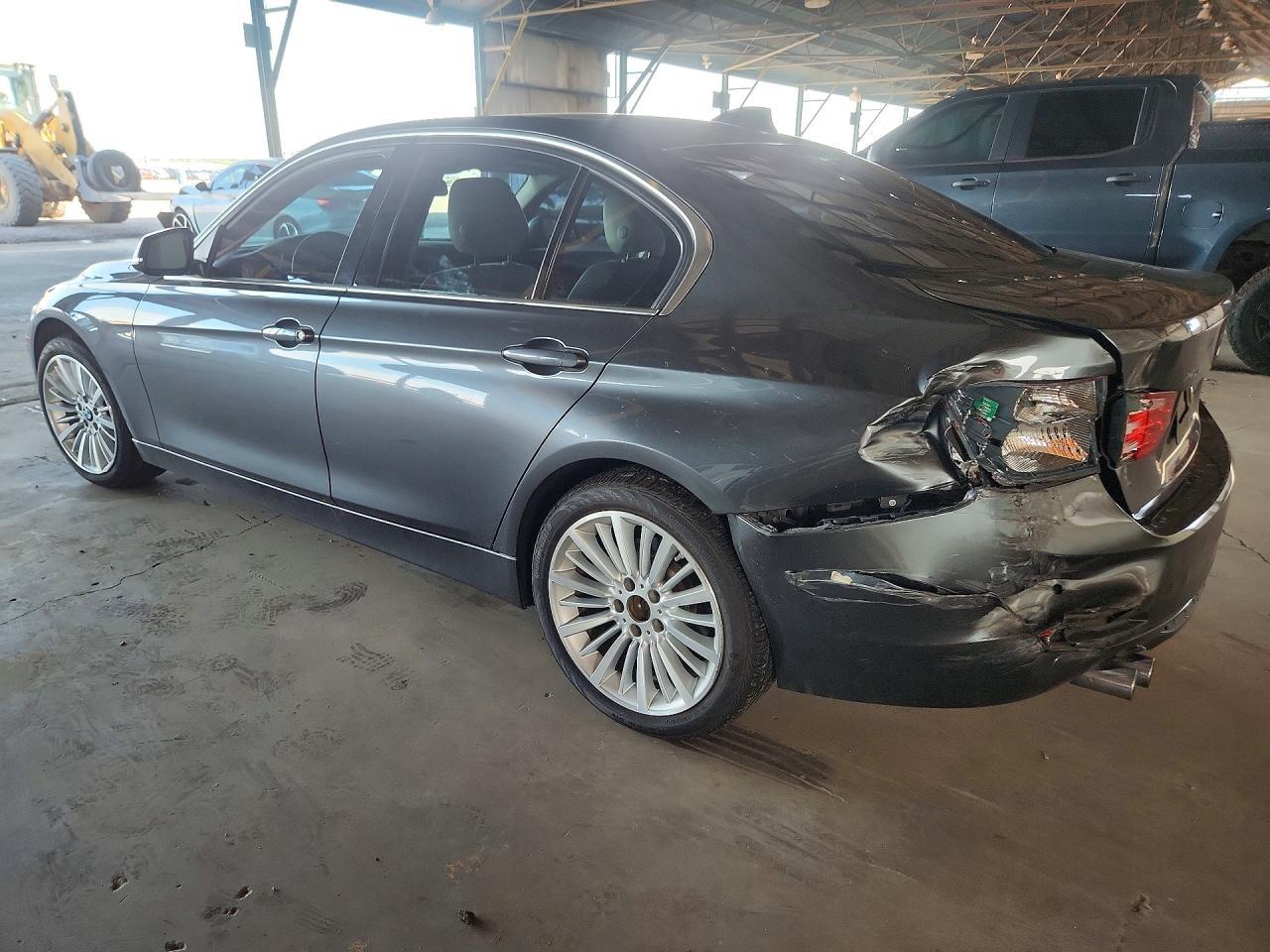 2015 BMW Seria 3 328i - zdjęcie 2
