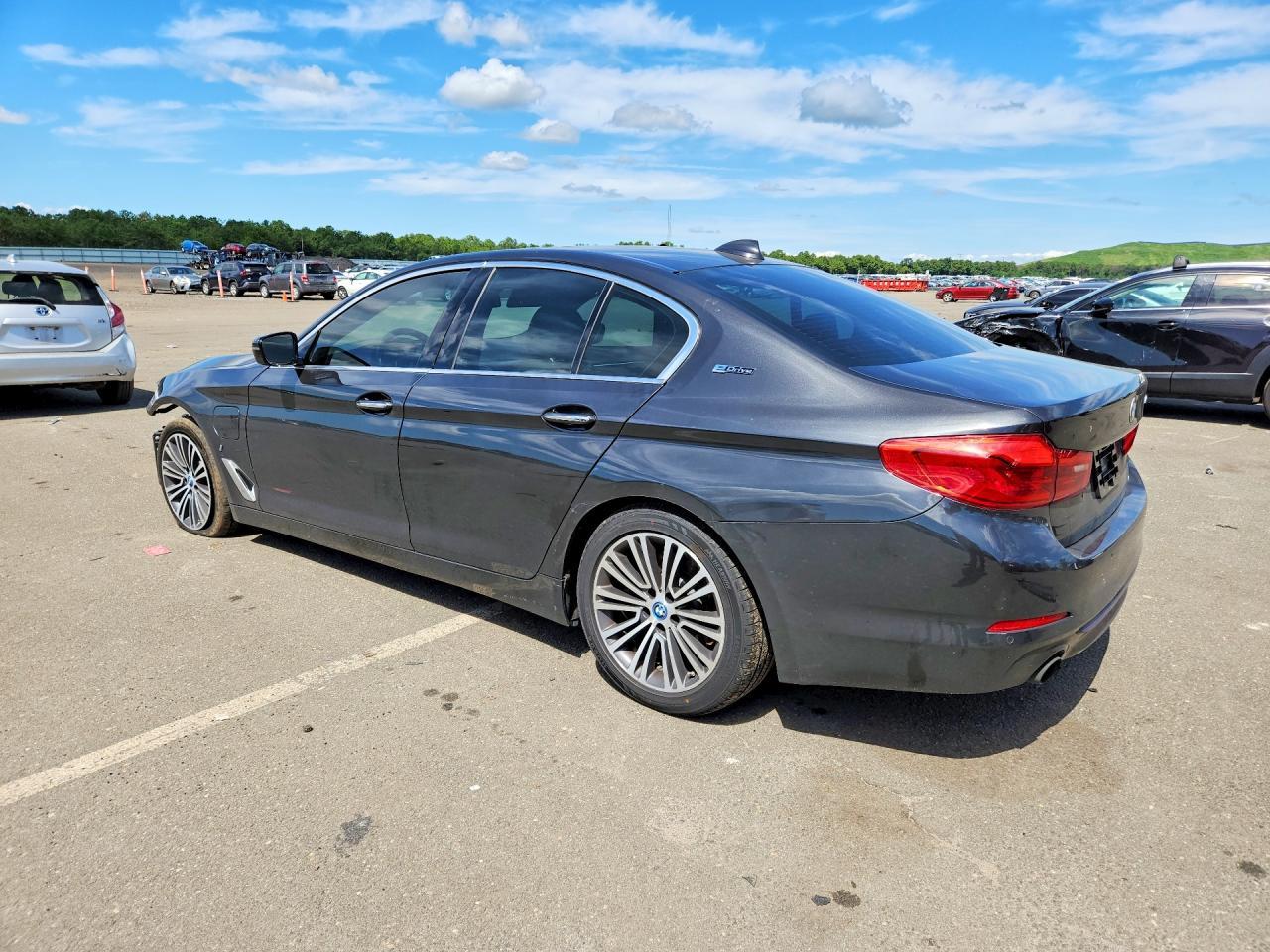 2018 BMW Seria 5 530e - zdjęcie 2