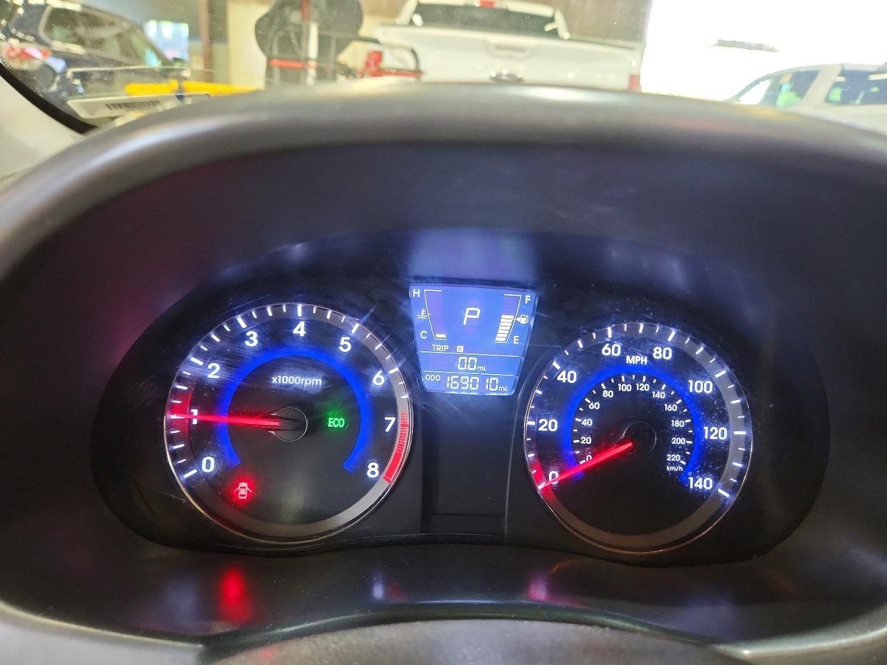 2014 Hyundai Accent Gls - zdjęcie 9